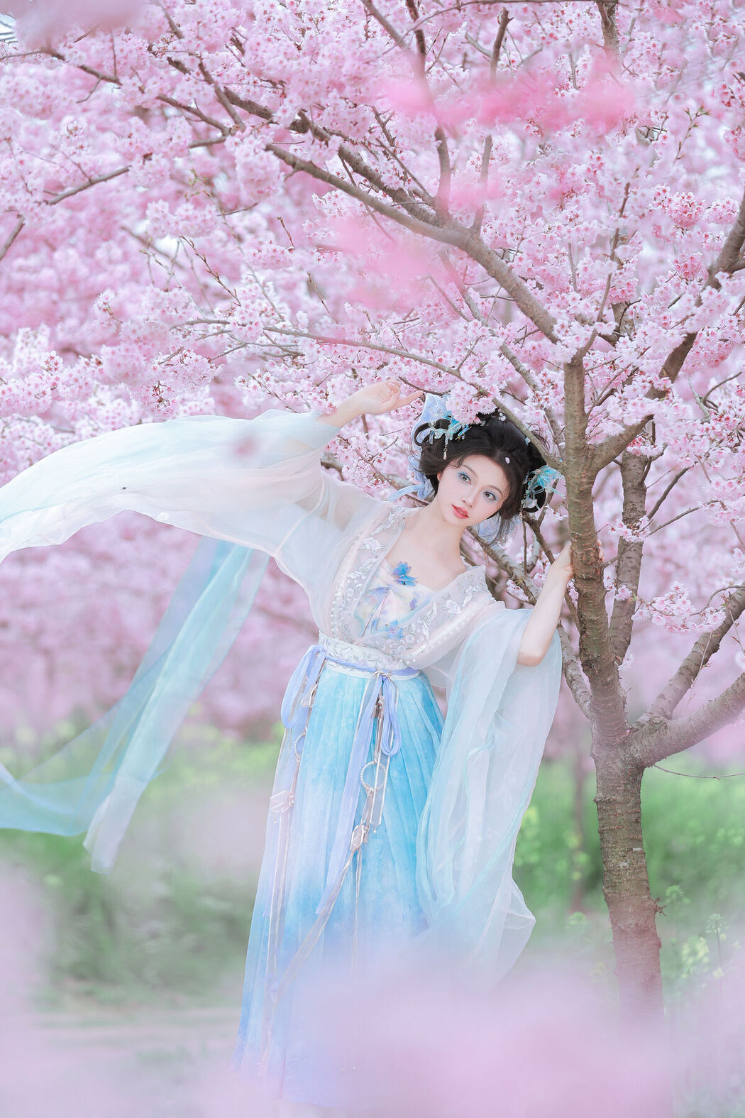 YiTuYu艺图语 Vol.8594 Shi Yuan ZZ (24P)