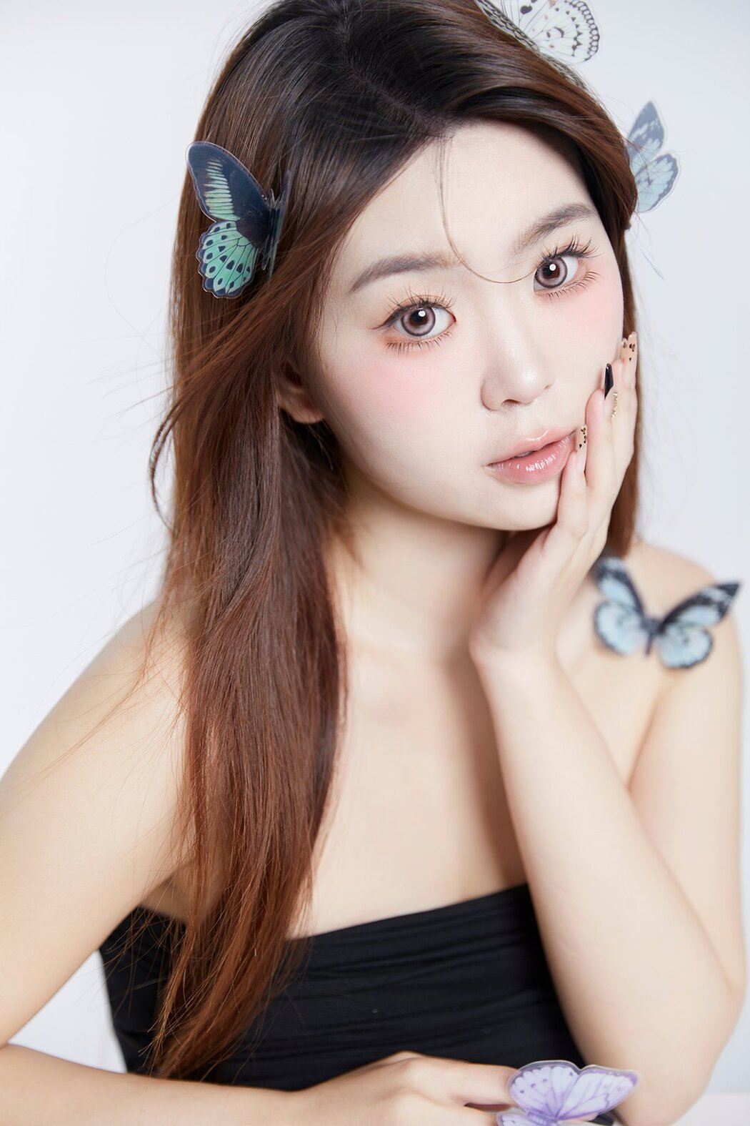 YiTuYu艺图语 Vol.8604 Carlee Shi 77 Ya (25P) Cover Photo