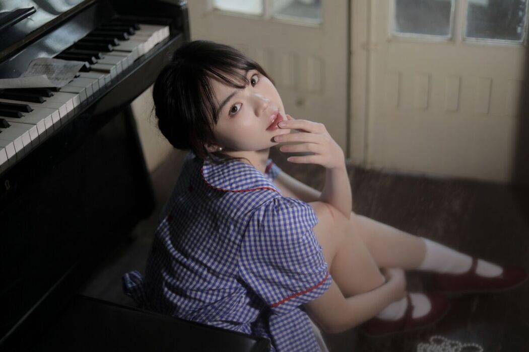 YiTuYu艺图语 Vol.8610 Dian Dian (24P)