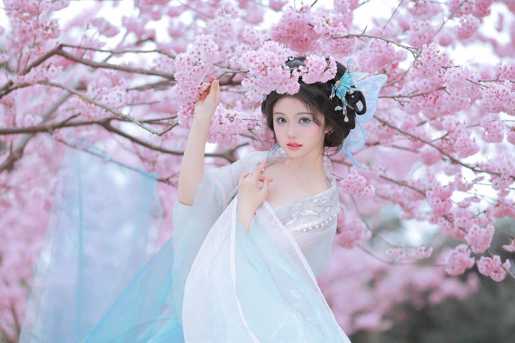 YiTuYu艺图语 Vol.8594 Shi Yuan ZZ (24P)