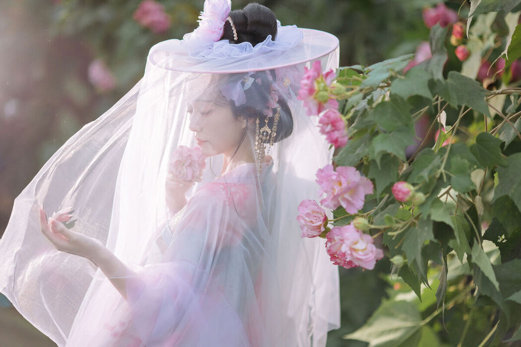 YiTuYu艺图语 Vol.8616 Qian Yue (22P)