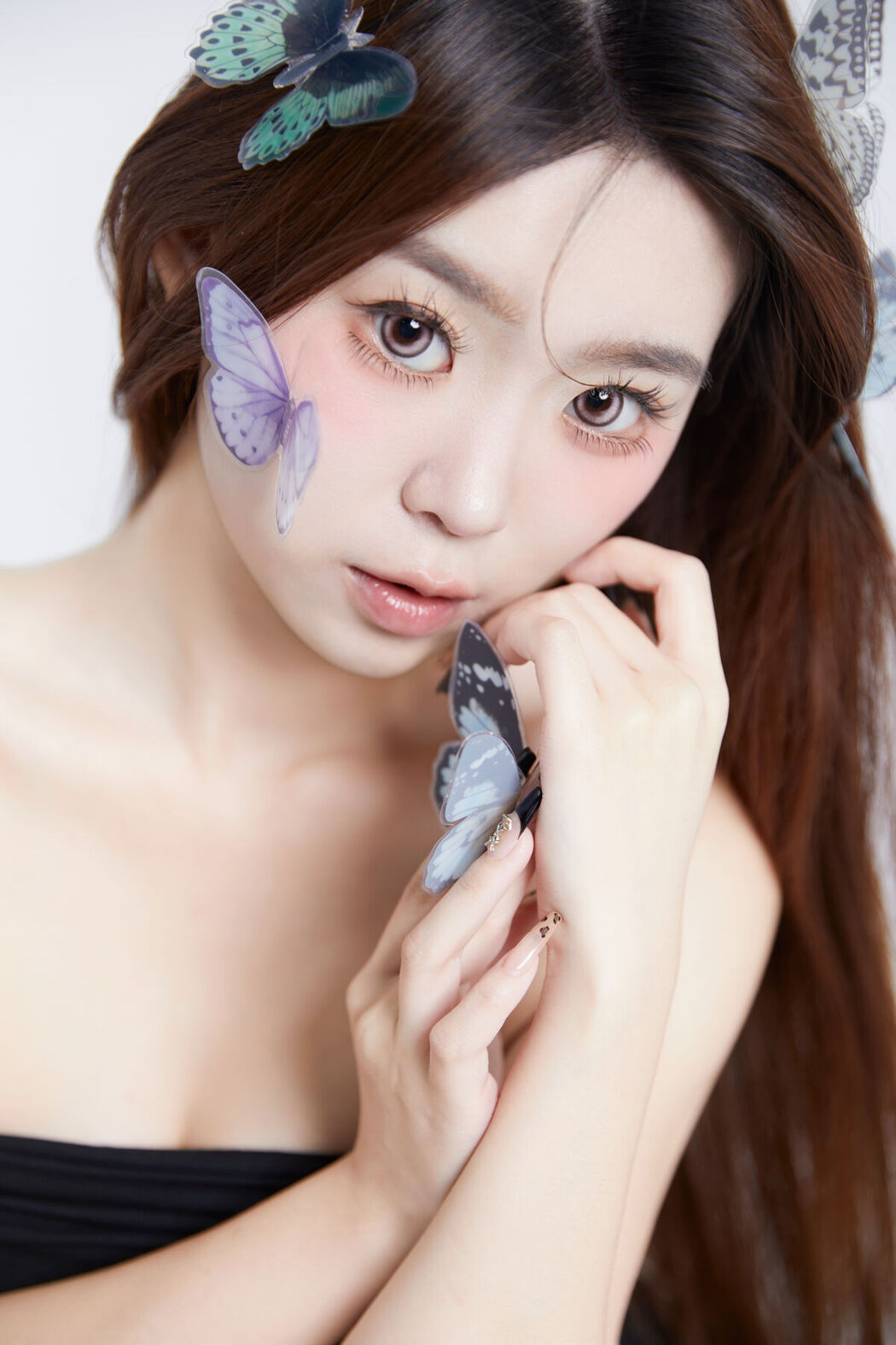 YiTuYu艺图语 Vol.8604 Carlee Shi 77 Ya (25P)