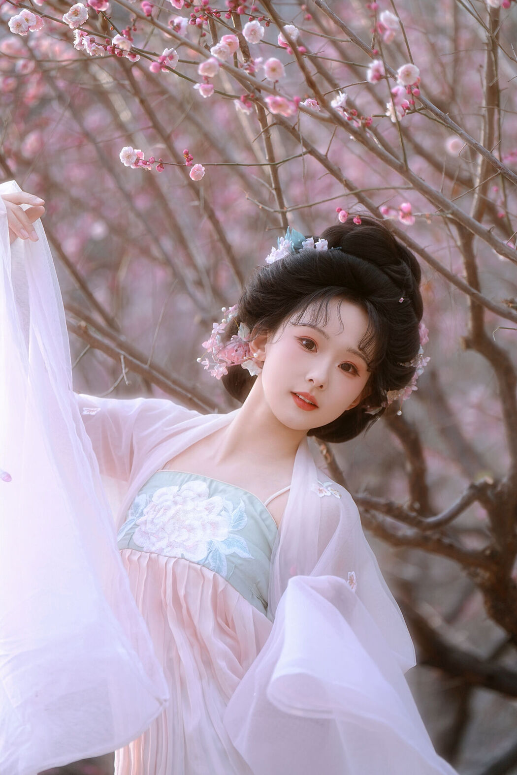 YiTuYu艺图语 Vol.8619 Rui Rui Cai Bu Shi Cai Gou (14P)