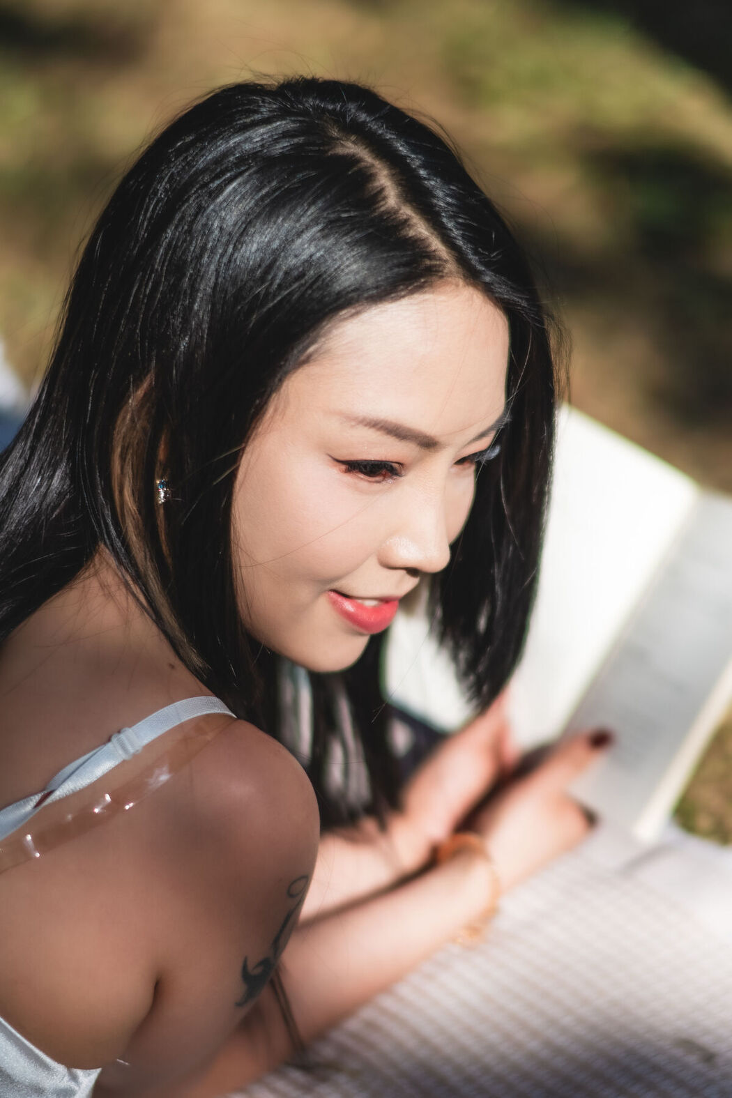 YiTuYu艺图语 Vol.8597 Zhuai Jie (22P)