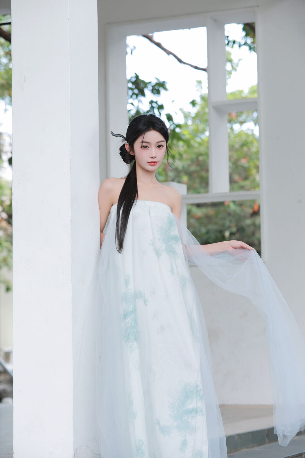 YiTuYu艺图语 Vol.8593 Yi Tong (38P)