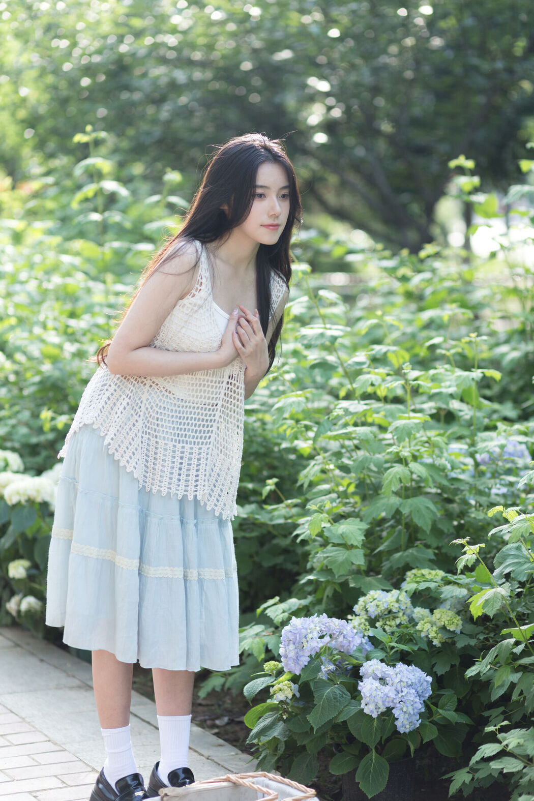 YiTuYu艺图语 Vol.8624 Jing Jing Jing (23P)