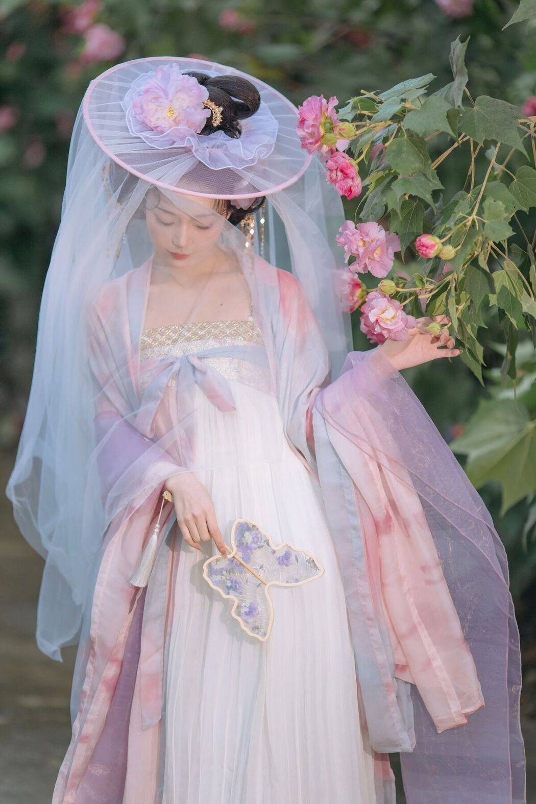 YiTuYu艺图语 Vol.8616 Qian Yue (22P)