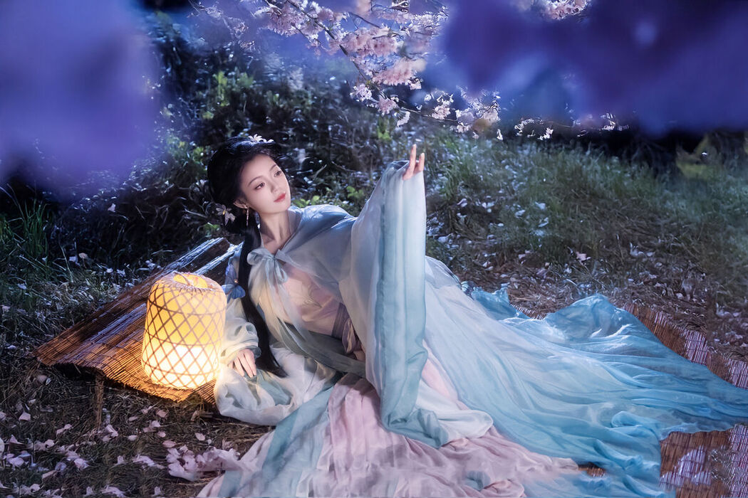 YiTuYu艺图语 Vol.8623 Qi Ni Si Mao (36P)