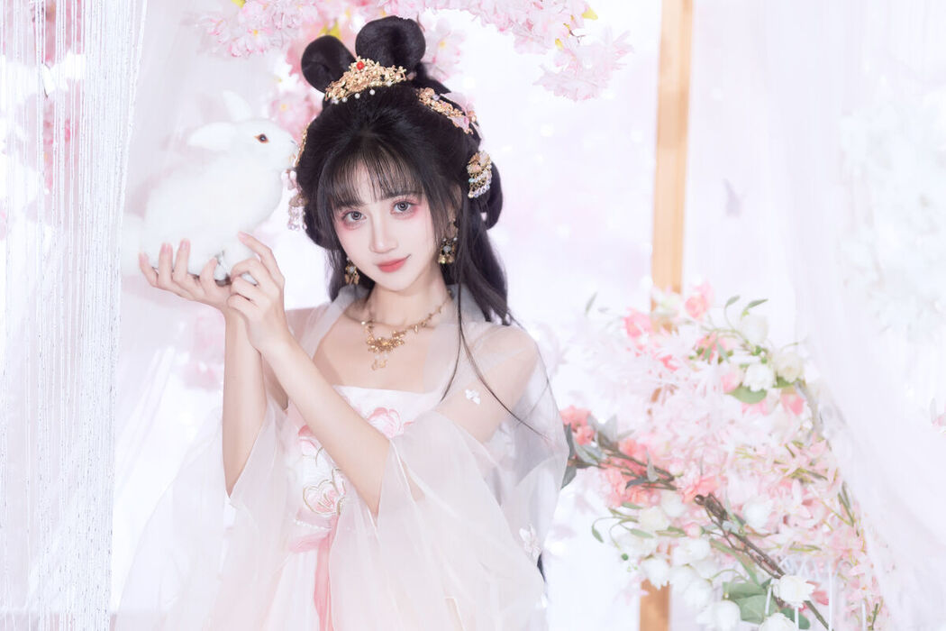 YiTuYu艺图语 Vol.8628 Qi Luo Sheng De Xiao Su Su (26P)