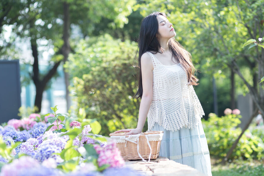 YiTuYu艺图语 Vol.8624 Jing Jing Jing (23P)