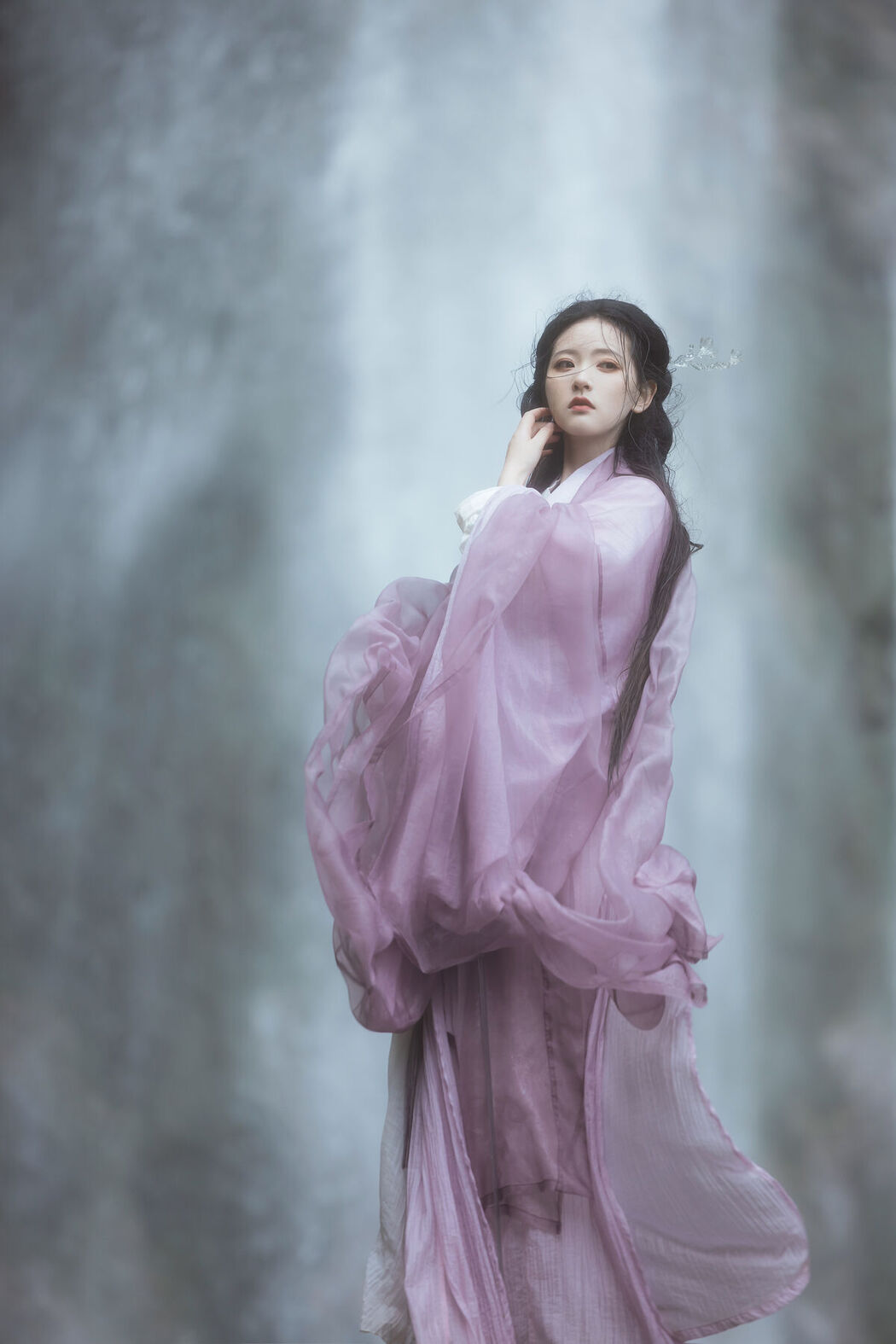 YiTuYu艺图语 Vol.8592 Lin Aki Nai (15P)