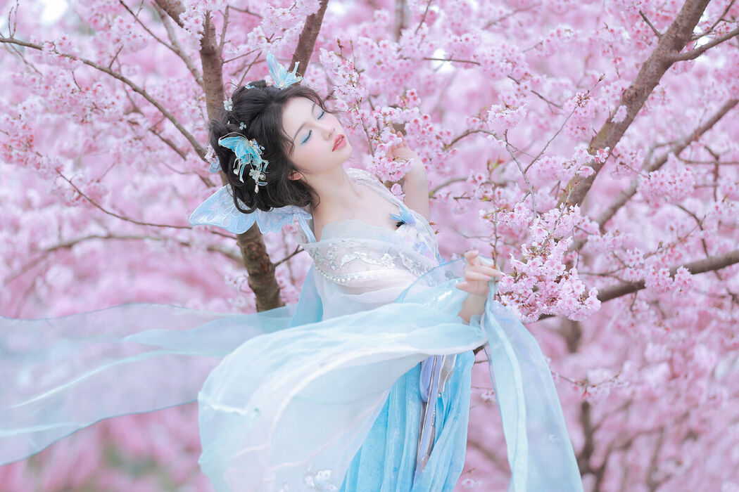 YiTuYu艺图语 Vol.8594 Shi Yuan ZZ (24P)