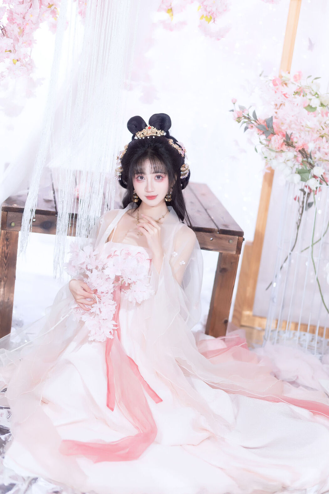 YiTuYu艺图语 Vol.8628 Qi Luo Sheng De Xiao Su Su (26P)