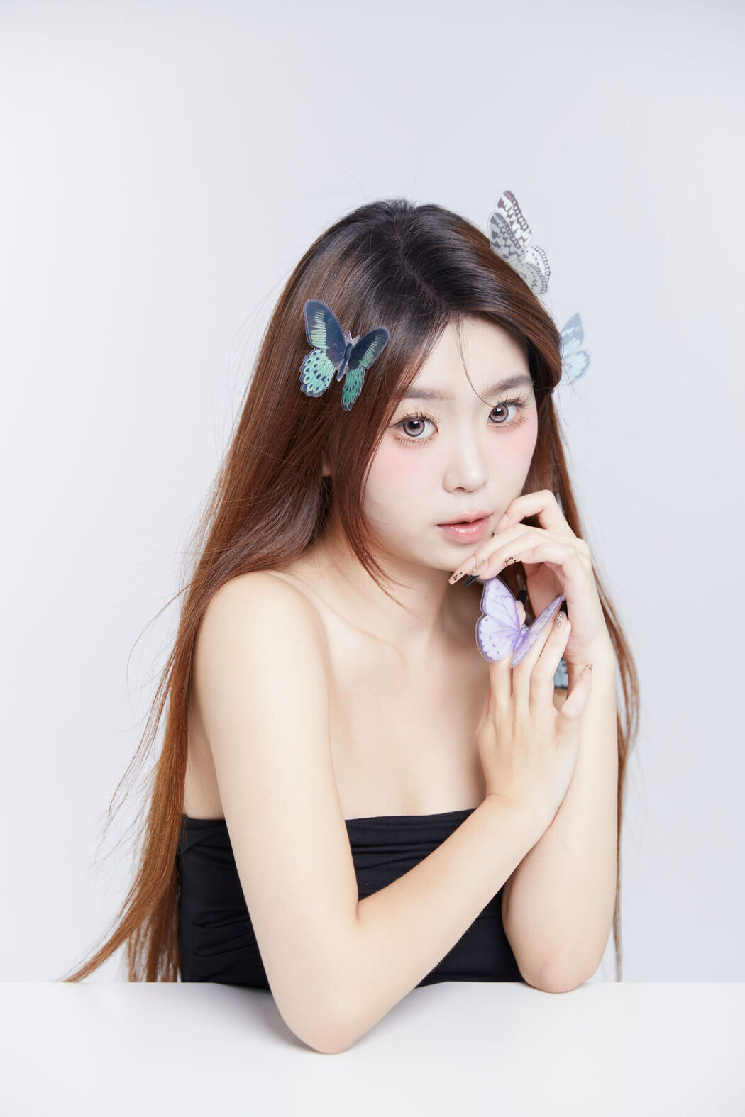 YiTuYu艺图语 Vol.8604 Carlee Shi 77 Ya (25P)