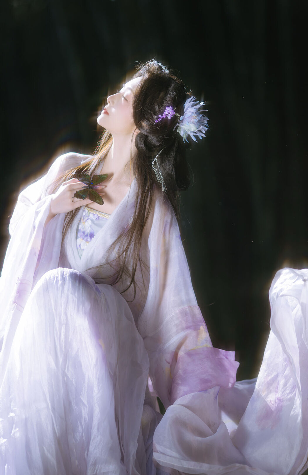 YiTuYu艺图语 Vol.8633 Chi Yan Zai Zhe Li (24P)