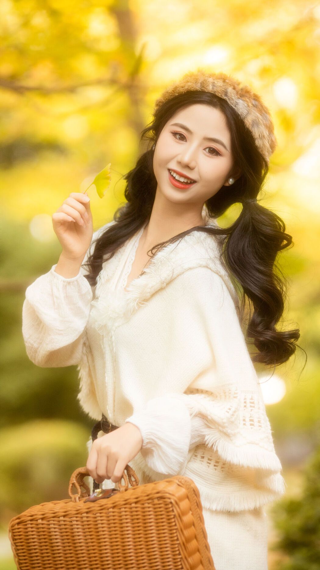 YiTuYu艺图语 Vol.8601 Yao Chi Mang Guo Ma (30P)