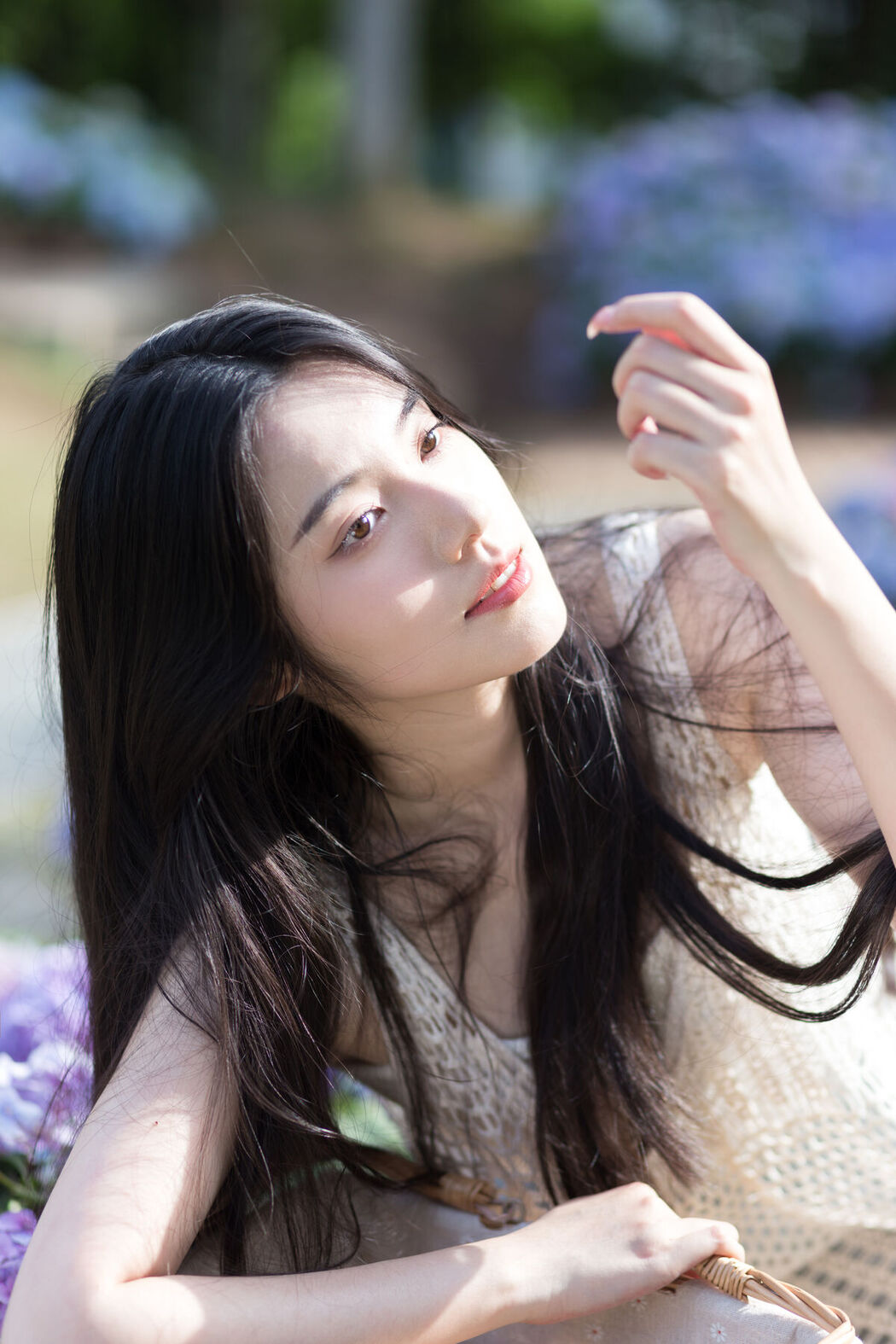 YiTuYu艺图语 Vol.8624 Jing Jing Jing (23P)