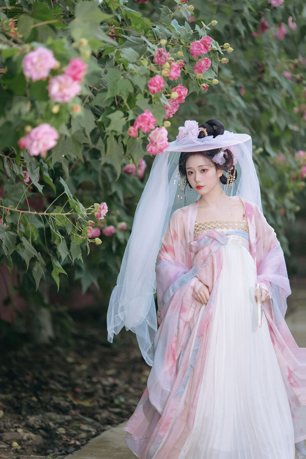 YiTuYu艺图语 Vol.8616 Qian Yue (22P)