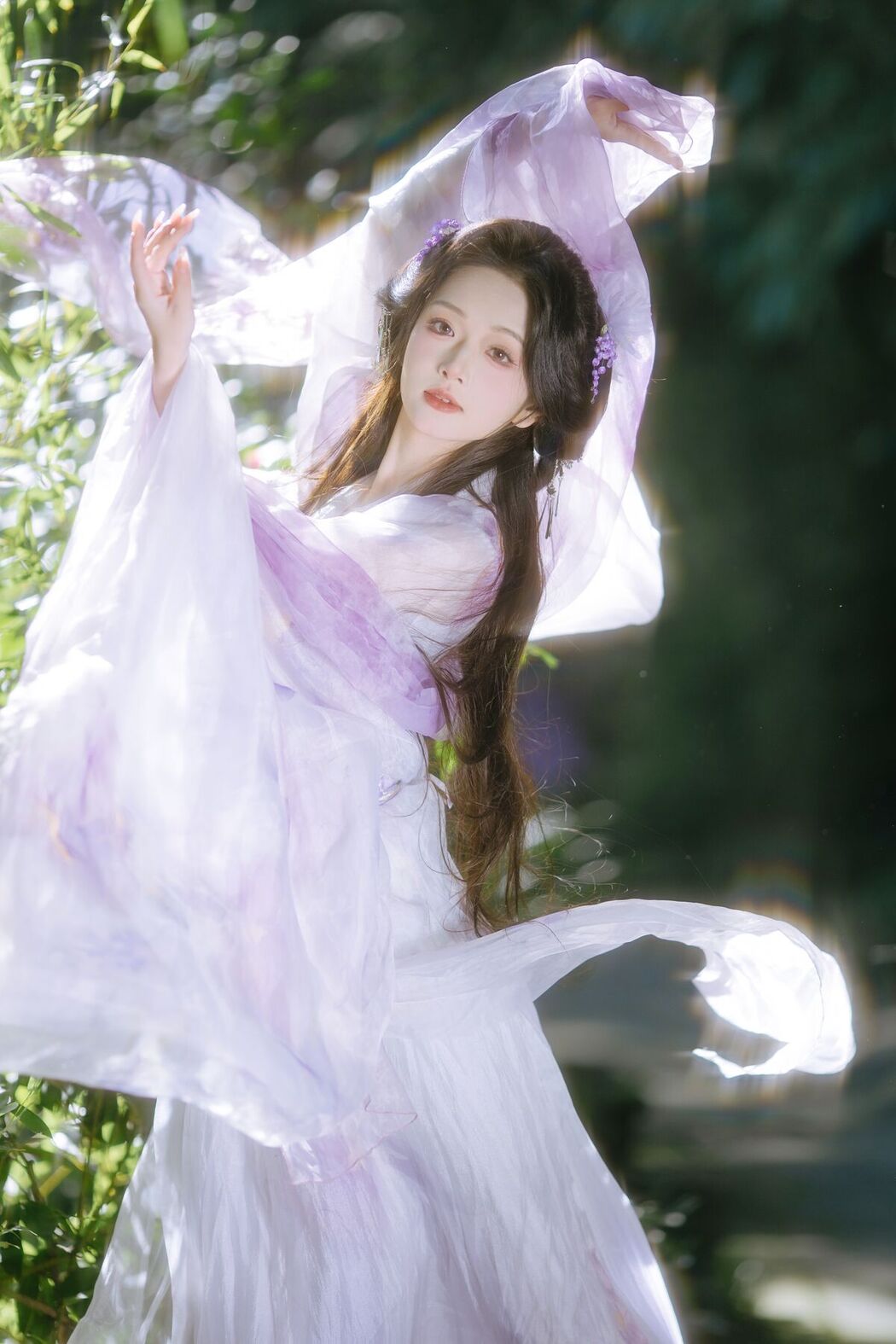 YiTuYu艺图语 Vol.8633 Chi Yan Zai Zhe Li (24P)