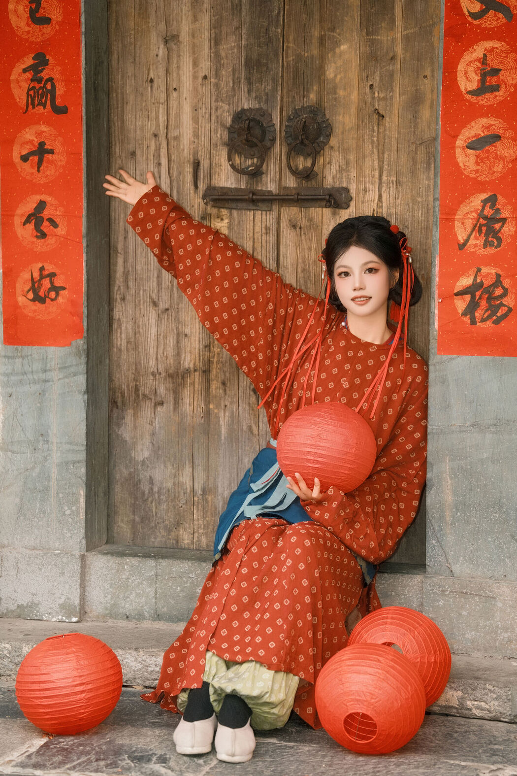 YiTuYu艺图语 Vol.8627 Hua Hua (17P)