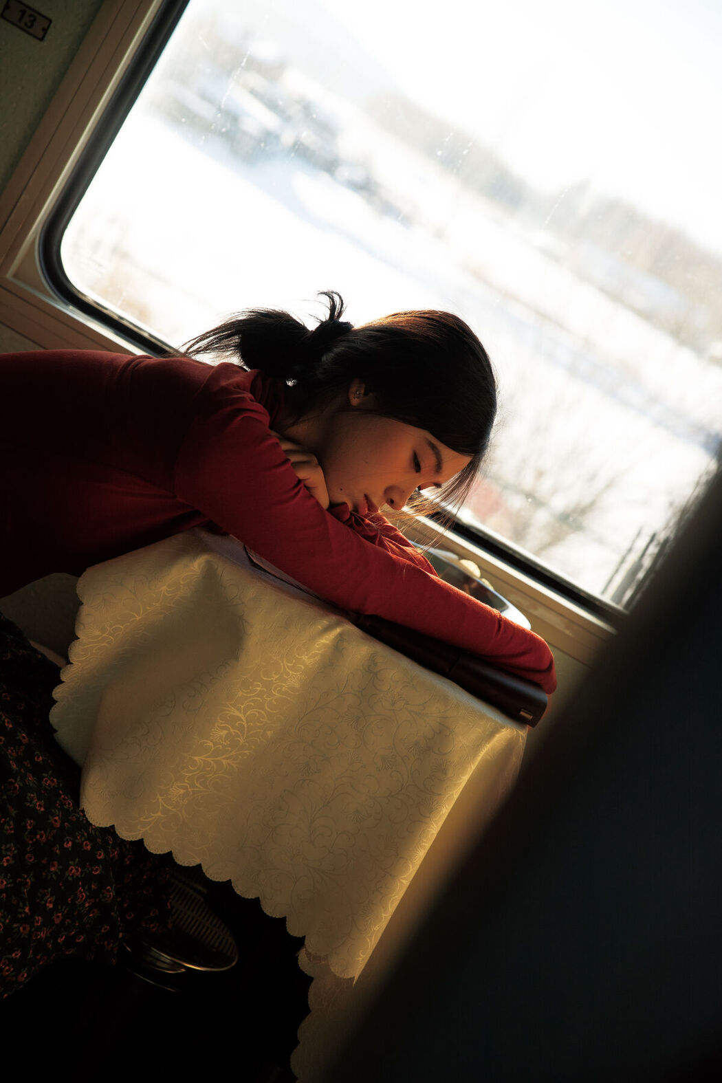 YiTuYu艺图语 Vol.8622 He Zi (38P)