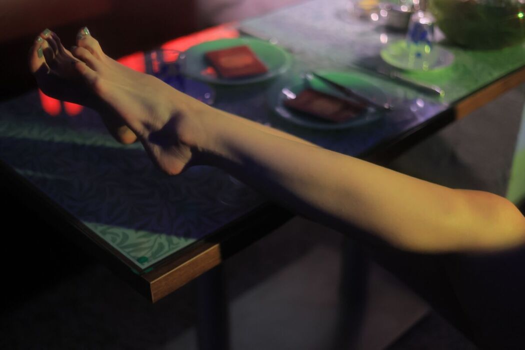 Dongeuran 동그란 – Hong Kong Part02 (52P)