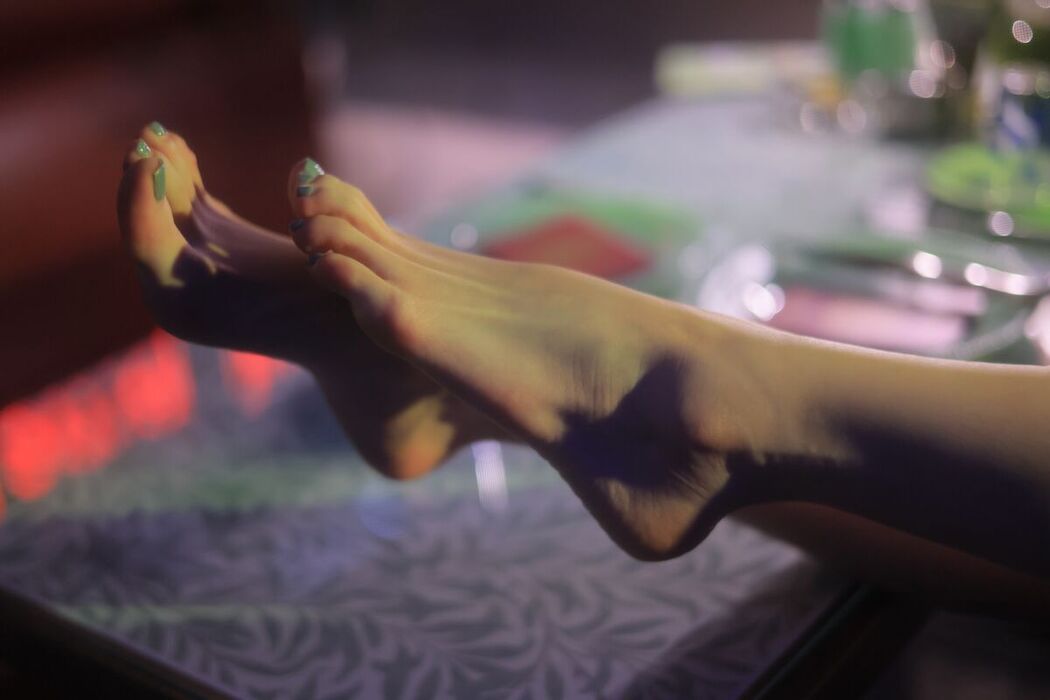 Dongeuran 동그란 – Hong Kong Part02 (52P)