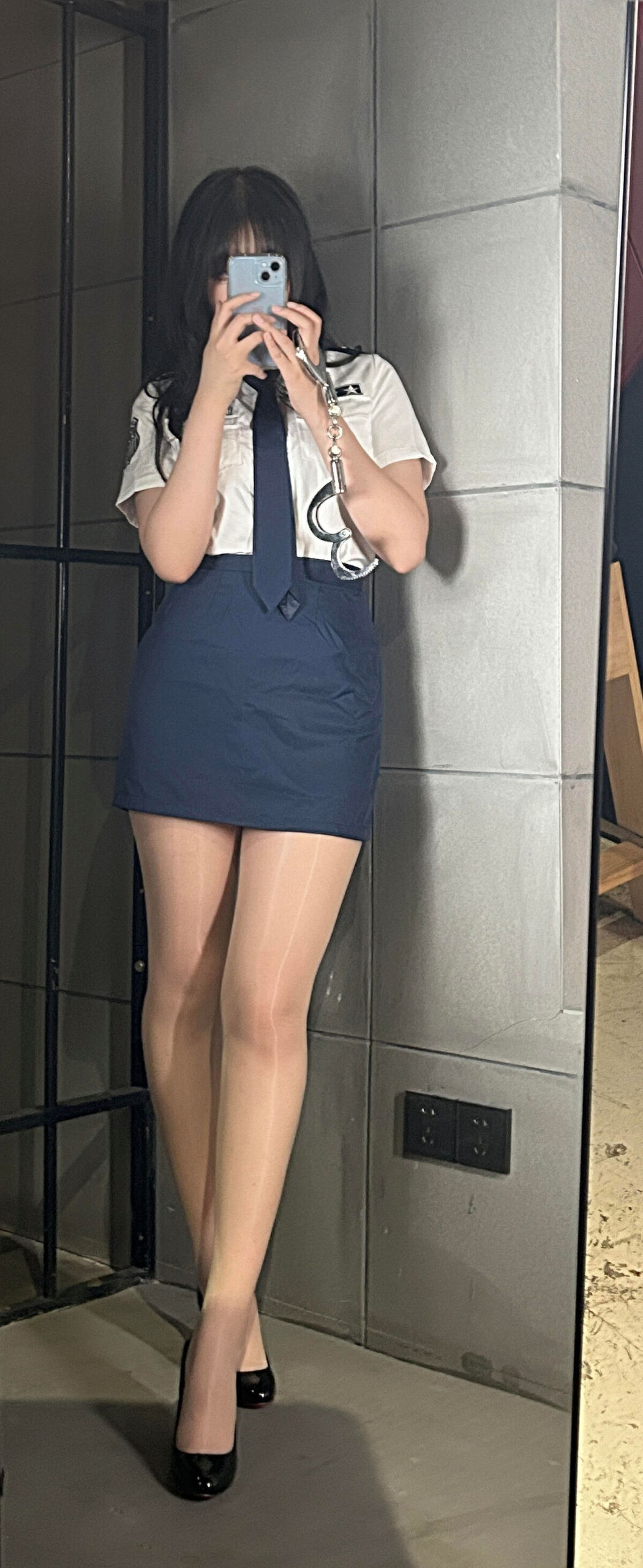 Coser@轩萧学姐 – 女警官 Part02 (58P)