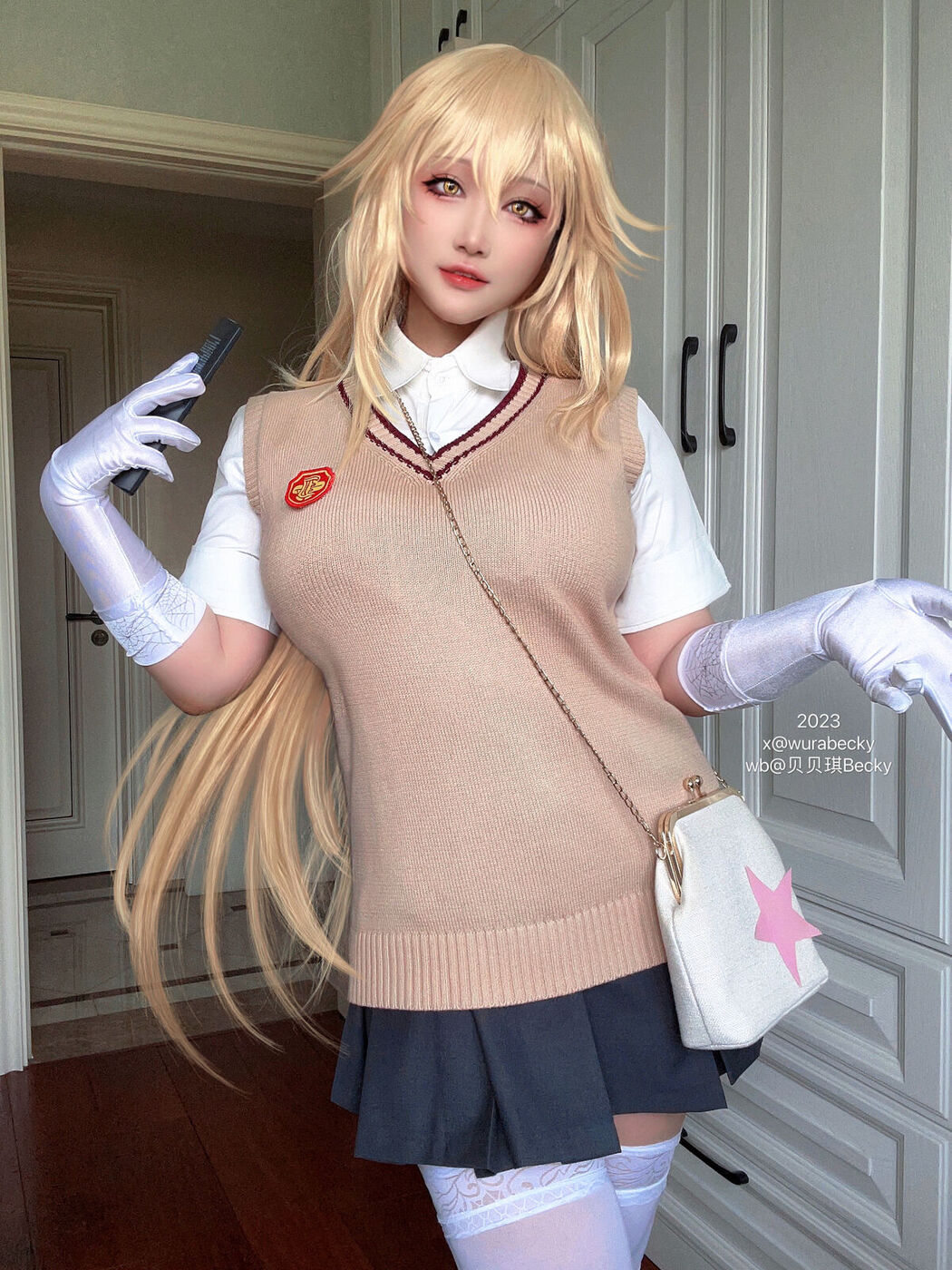 Coser@贝贝琪Becky – 食蜂 (33P)