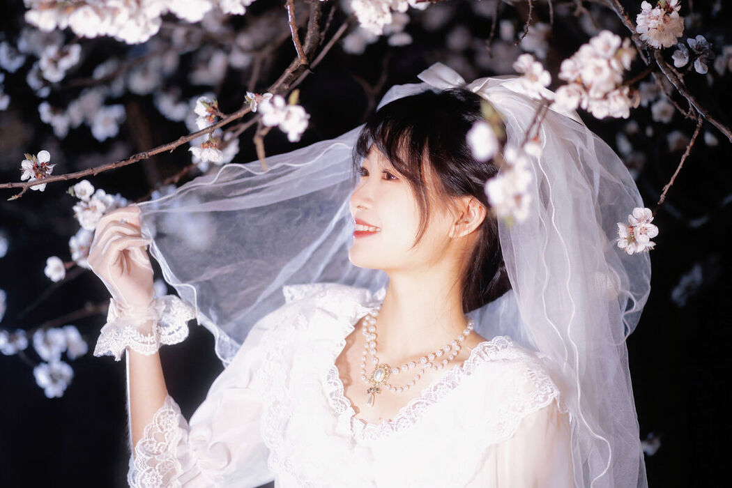 YiTuYu艺图语 Vol.8635 Ren Hai Bu (26P)