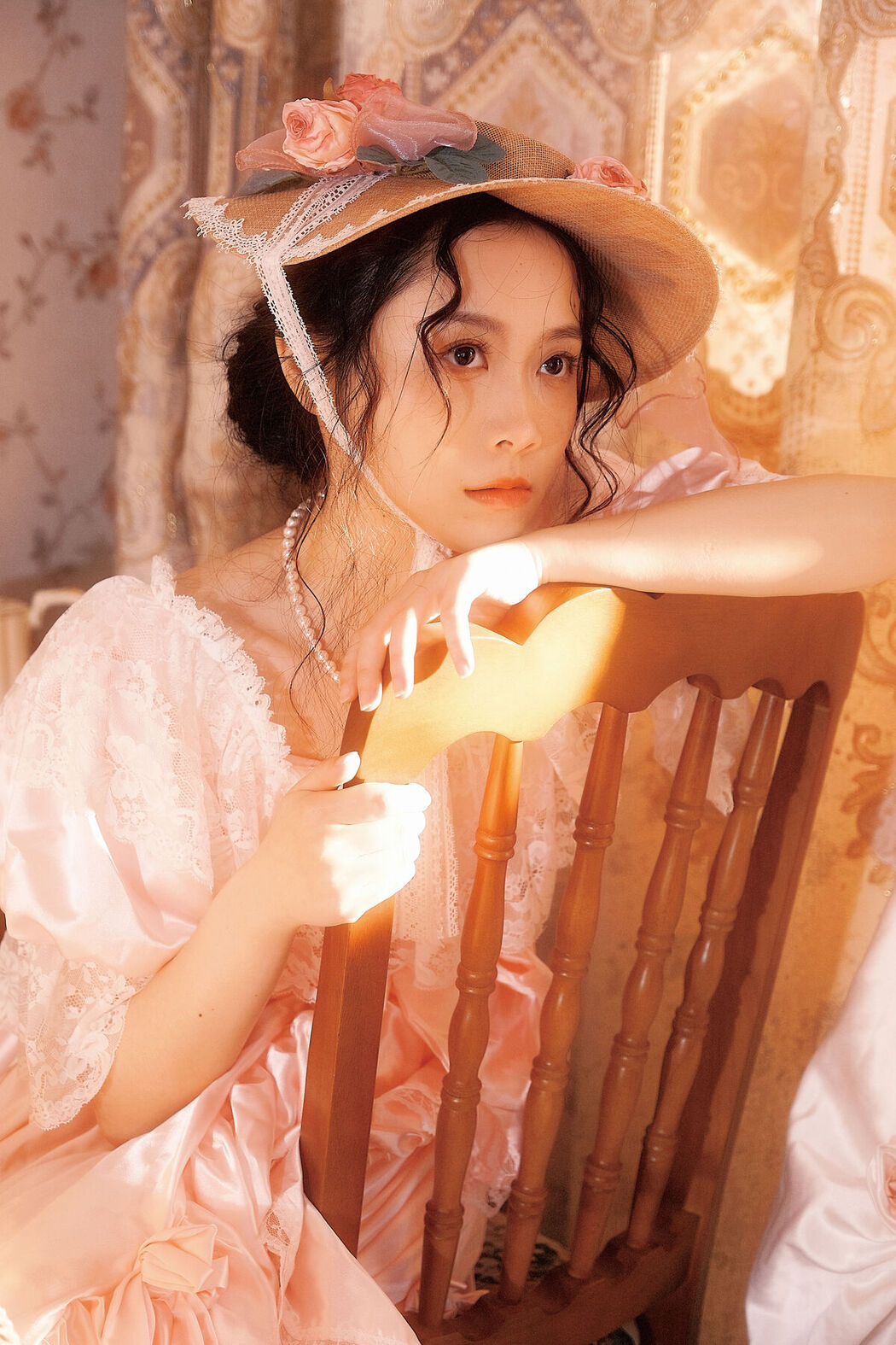 YiTuYu艺图语 Vol.8637 Jiang Jiang (21P)