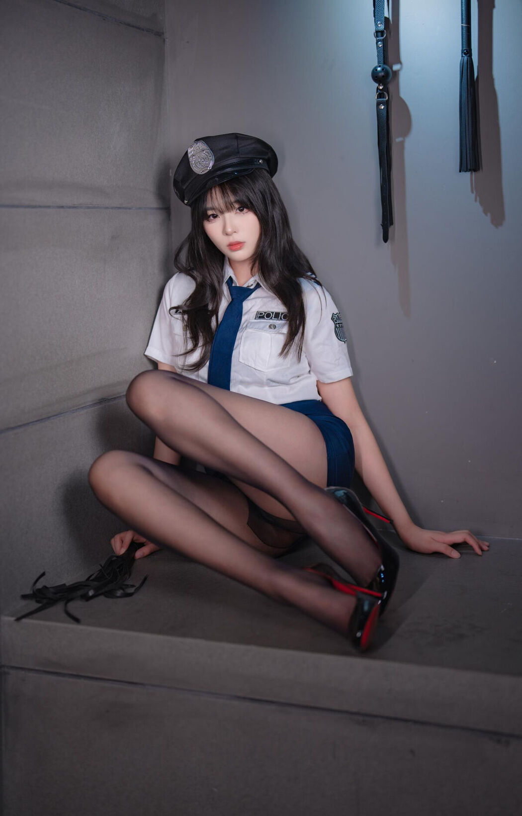 Coser@轩萧学姐 – 女警官 Part03 (57P)