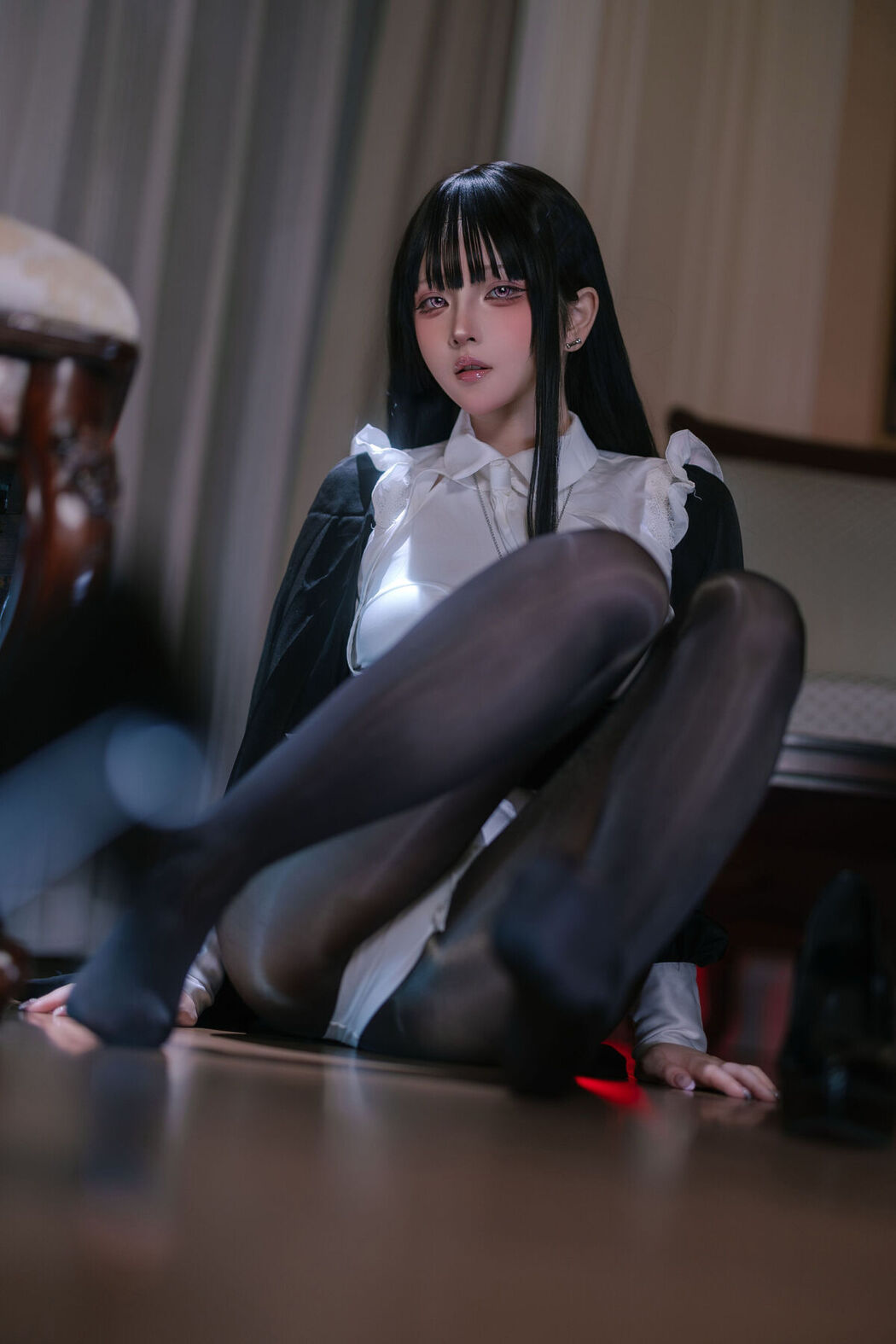Coser@屿鱼 – 黑丝修女 (41P)