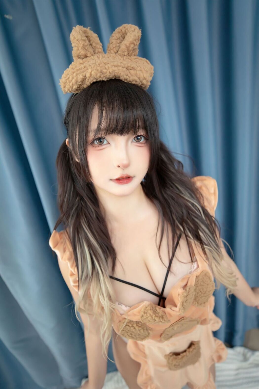 Coser@神楽坂真冬 – 白丝小熊 (76P – 2V)