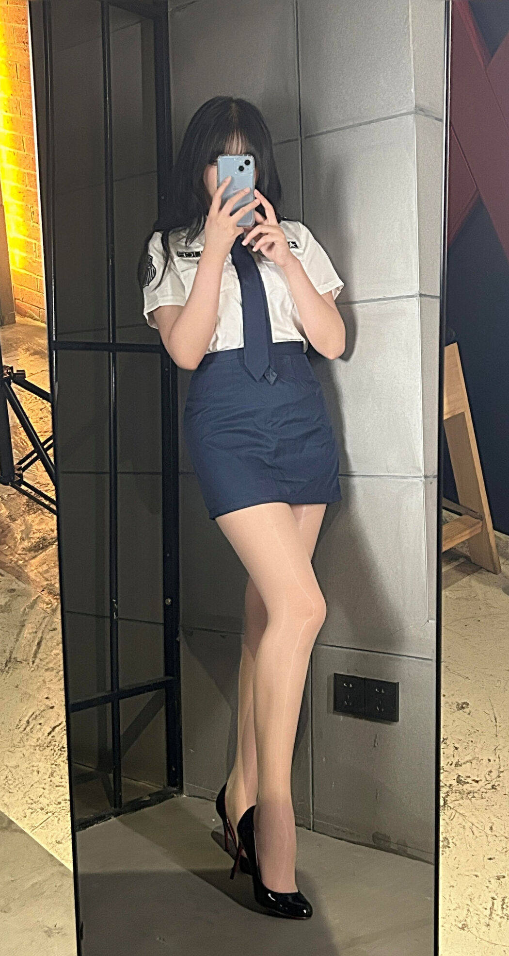 Coser@轩萧学姐 – 女警官 Part02 (58P)