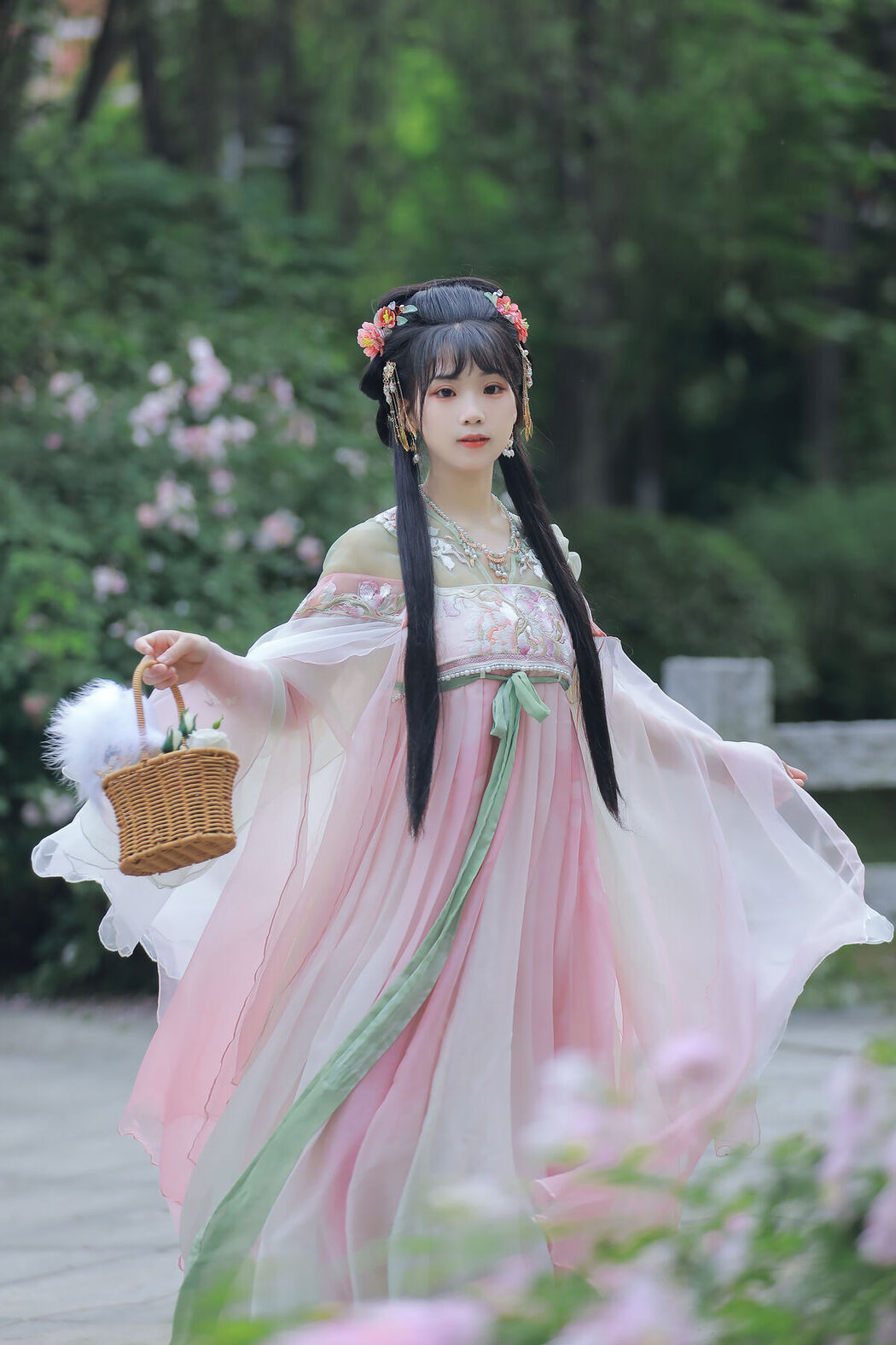 YiTuYu艺图语 Vol.8641 Zhou Zhou AY (23P)