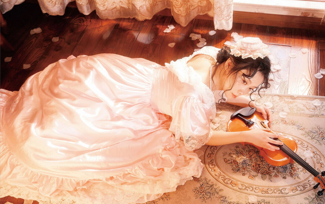 YiTuYu艺图语 Vol.8637 Jiang Jiang (21P)