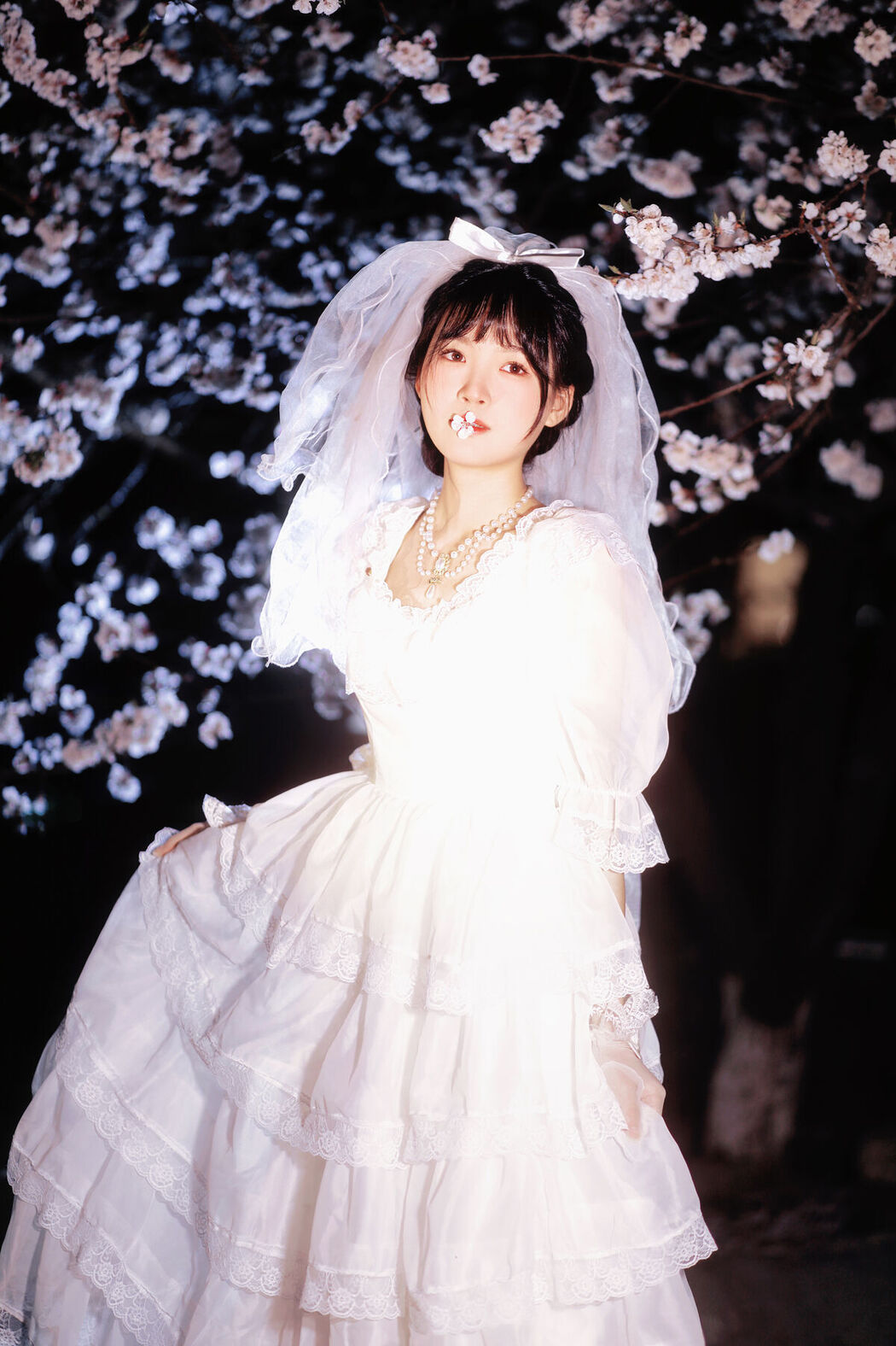 YiTuYu艺图语 Vol.8635 Ren Hai Bu (26P)