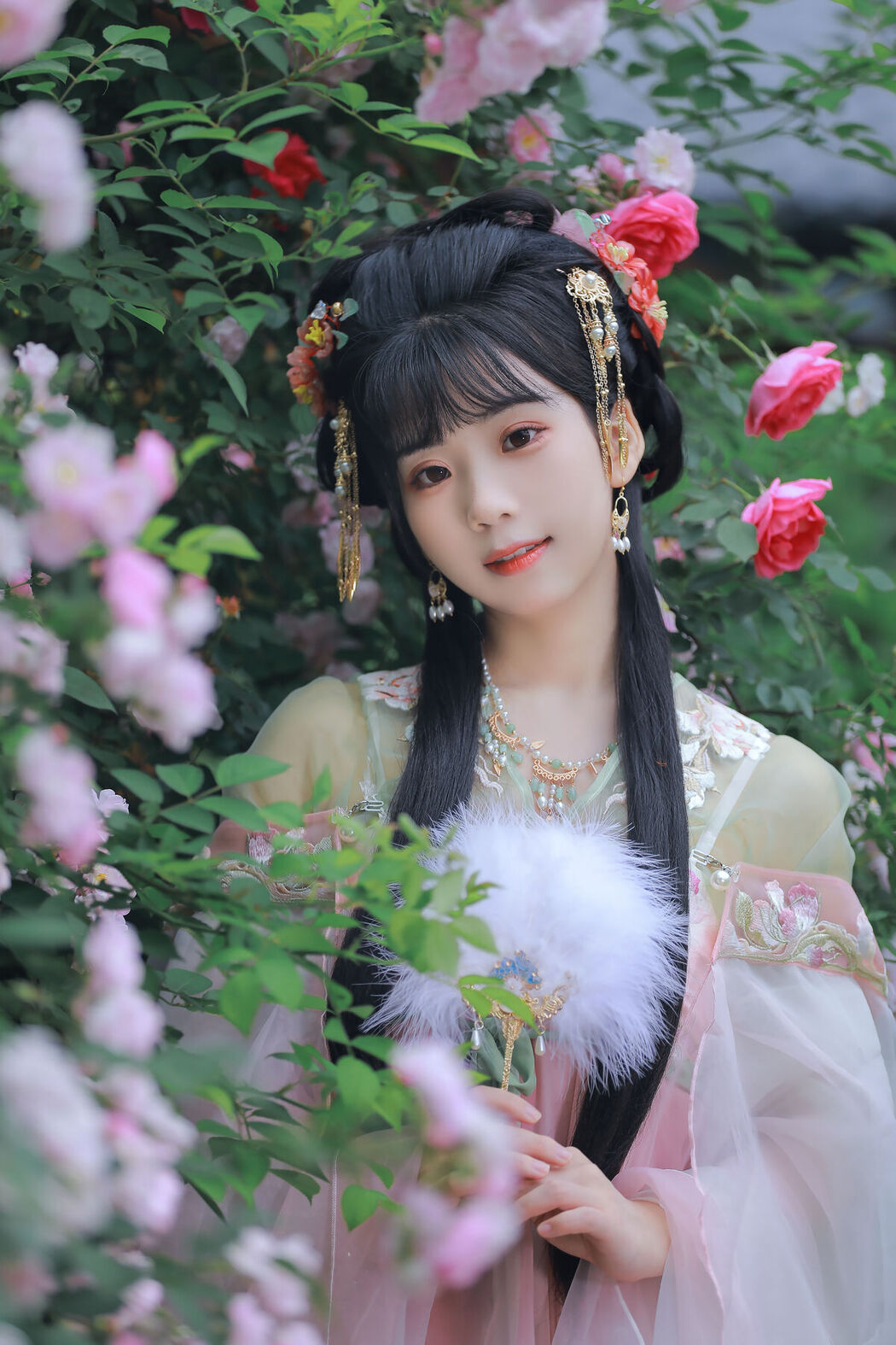 YiTuYu艺图语 Vol.8641 Zhou Zhou AY (23P)