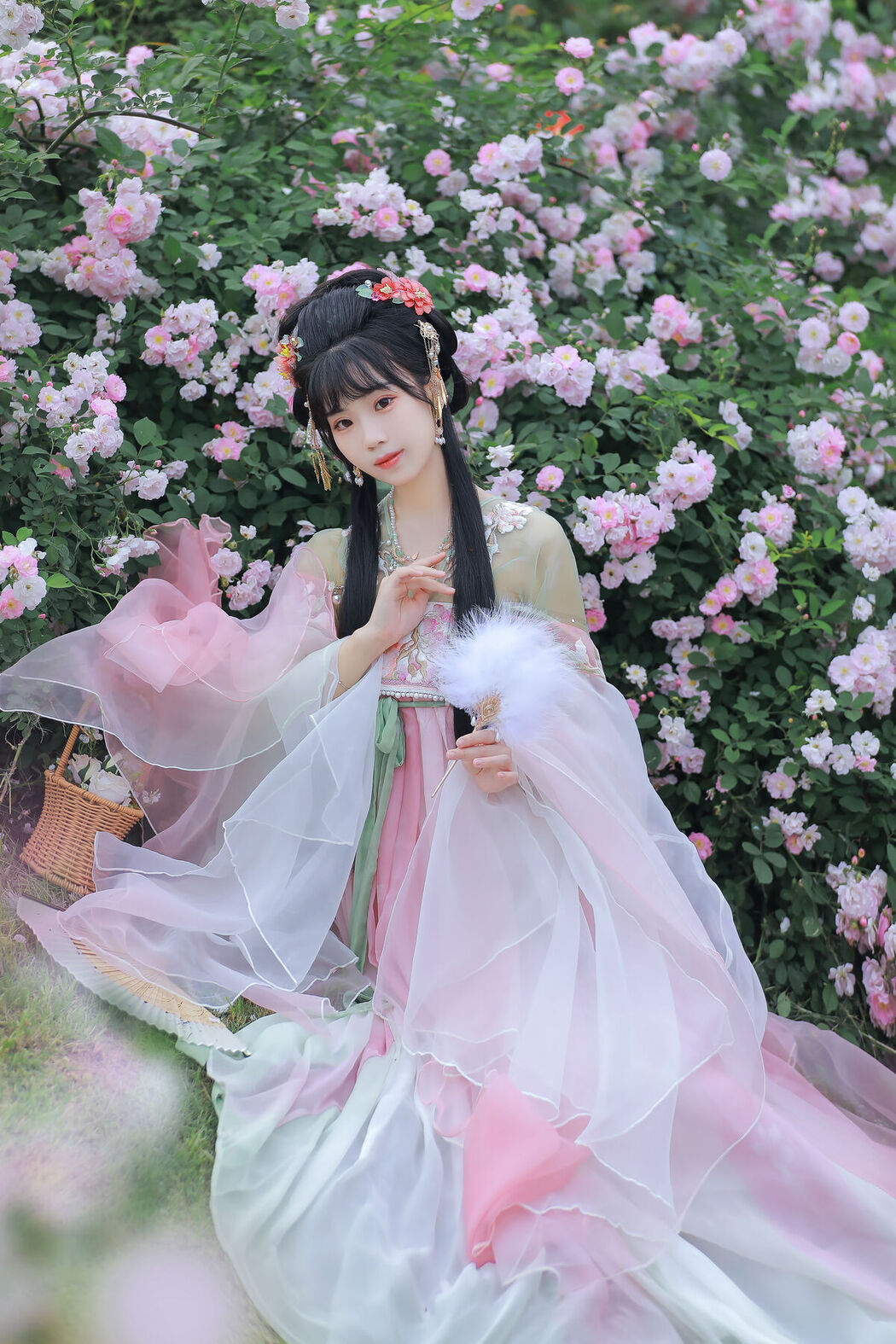 YiTuYu艺图语 Vol.8641 Zhou Zhou AY (23P)