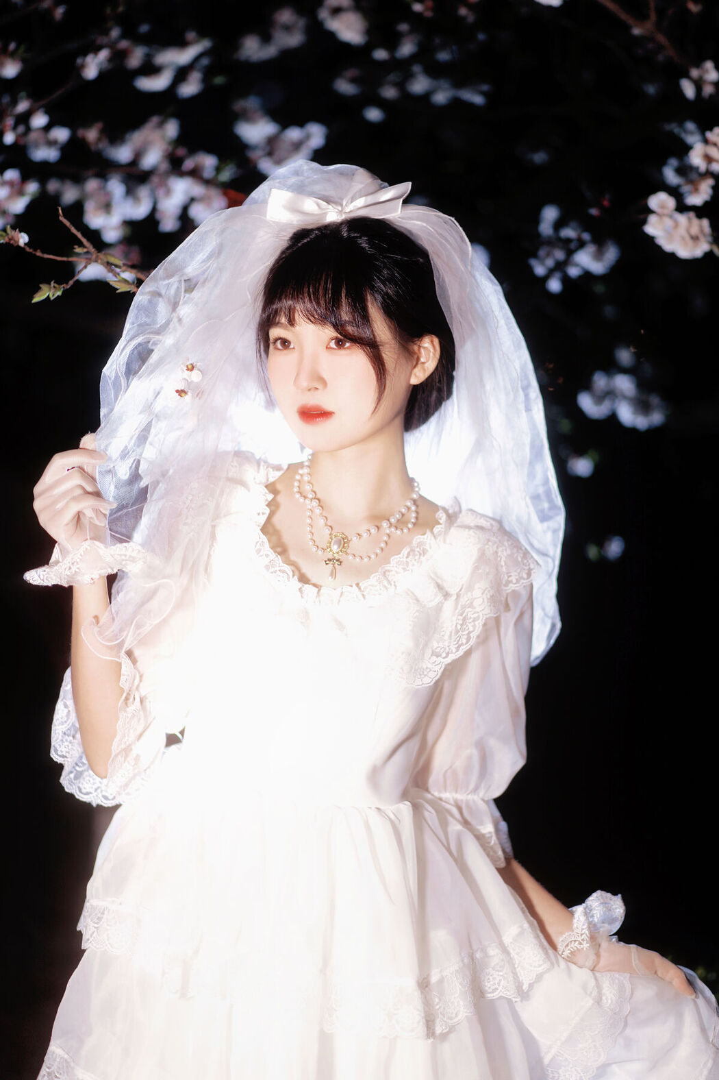 YiTuYu艺图语 Vol.8635 Ren Hai Bu (26P)