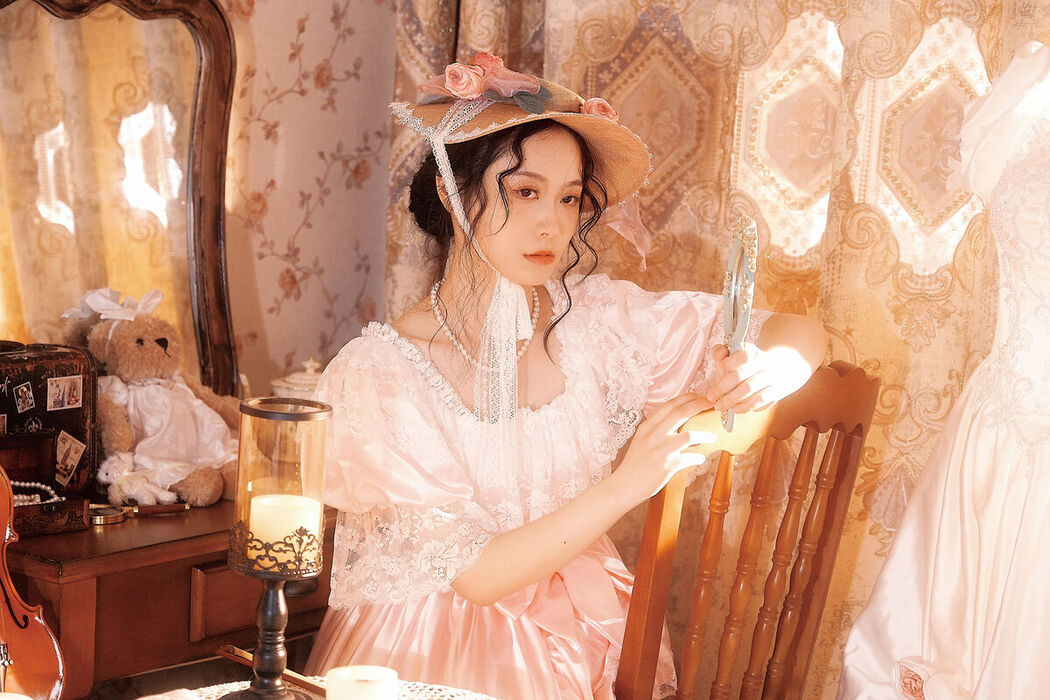 YiTuYu艺图语 Vol.8637 Jiang Jiang (21P)