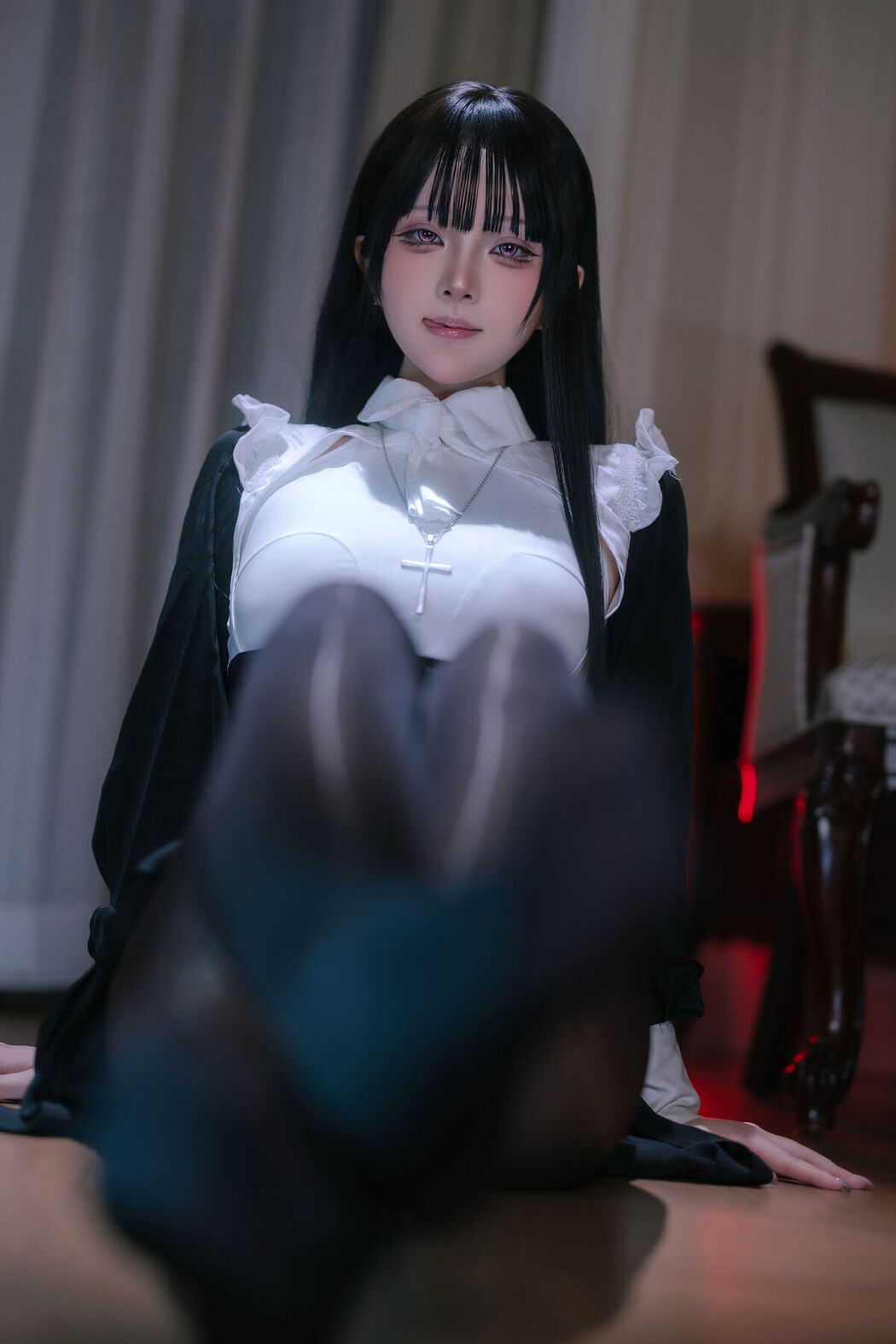Coser@屿鱼 – 黑丝修女 (41P)