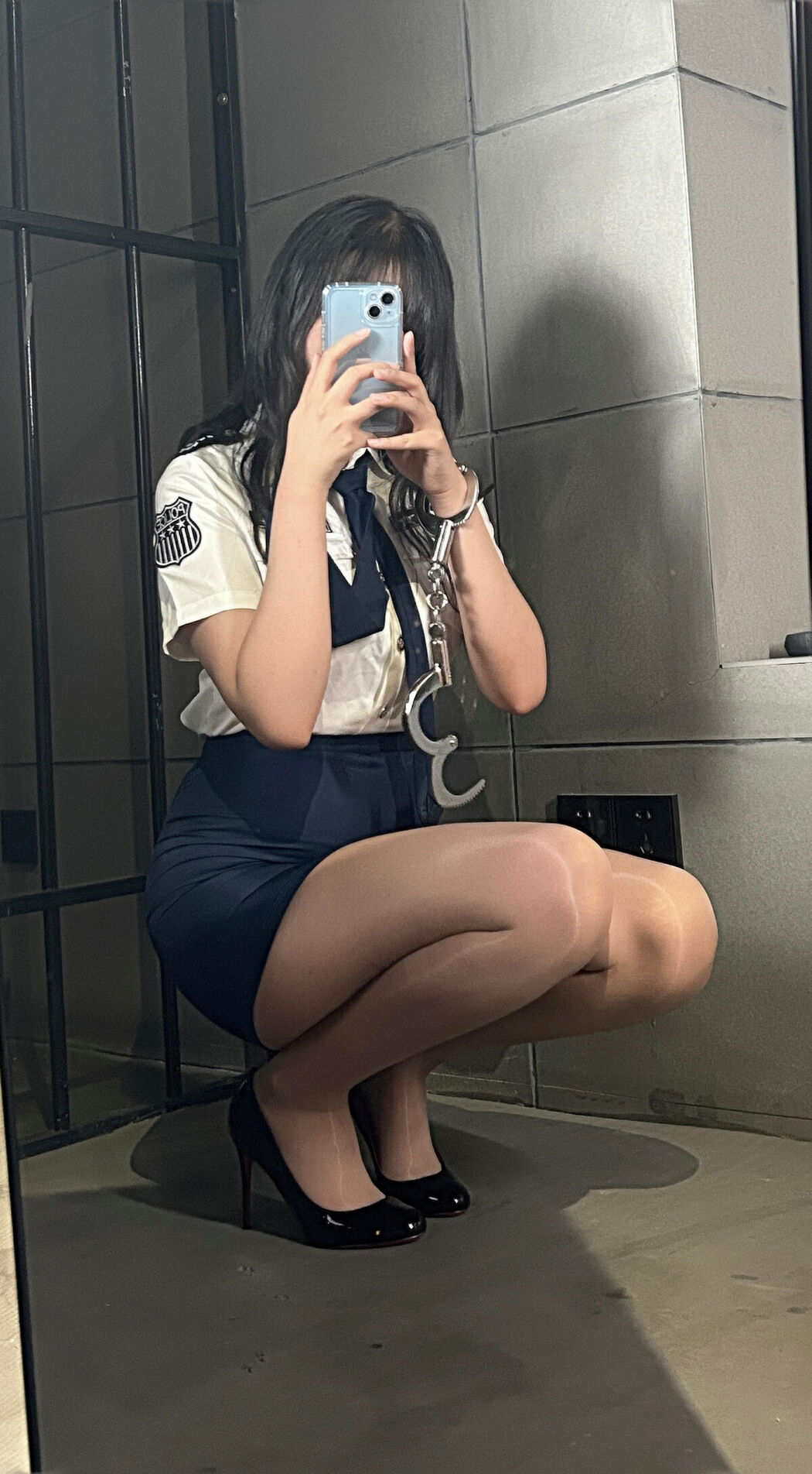 Coser@轩萧学姐 – 女警官 Part02 (58P)