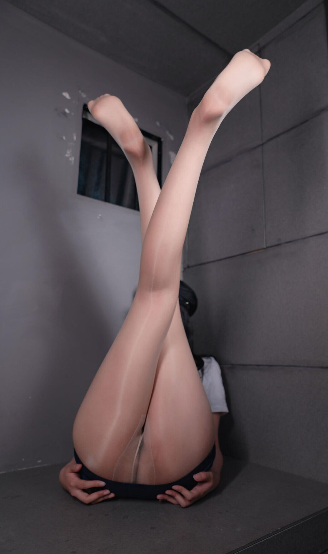 Coser@轩萧学姐 – 女警官 Part02 (58P)