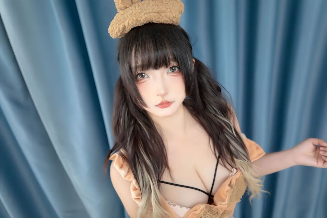 Coser@神楽坂真冬 – 白丝小熊 (76P – 2V)