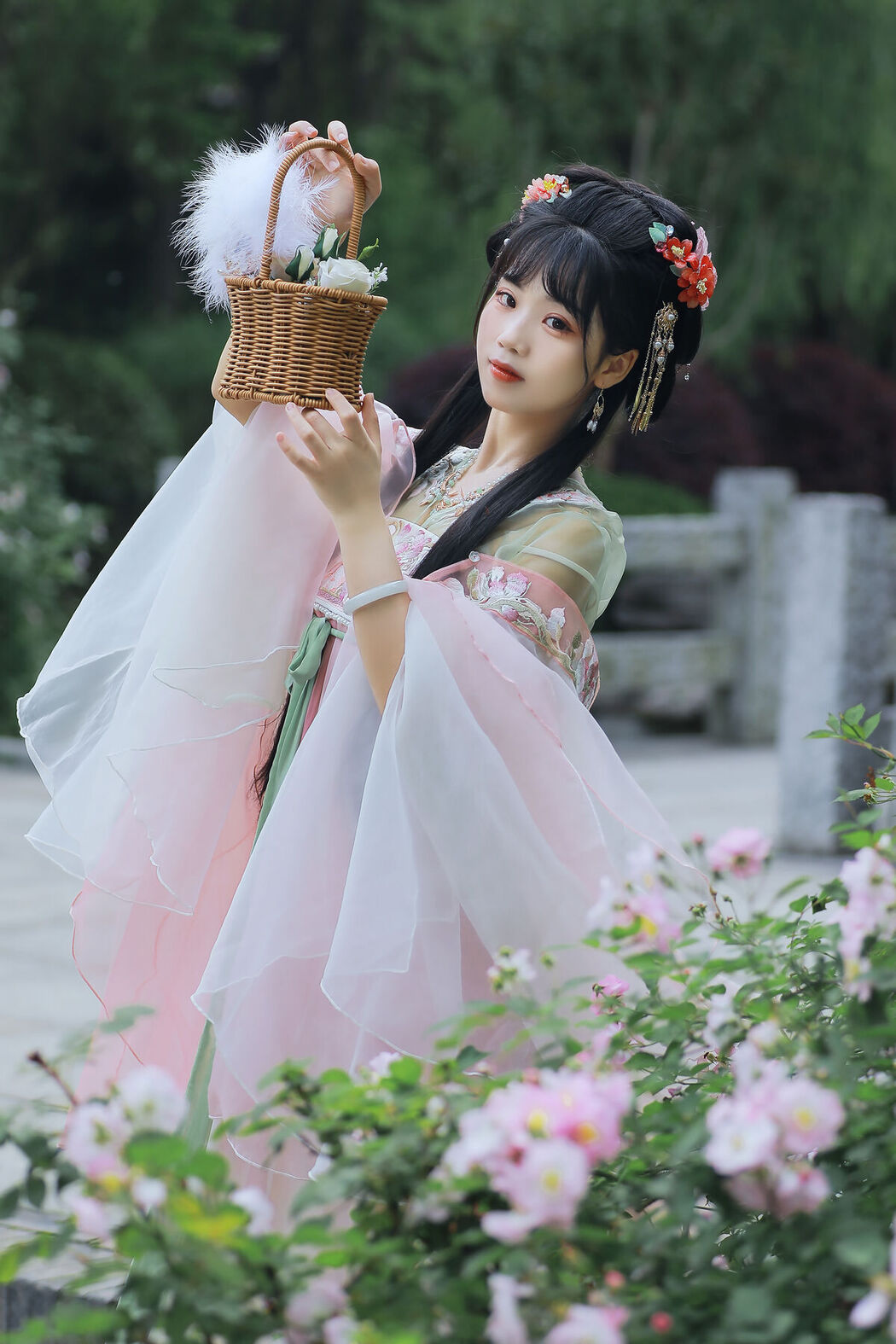 YiTuYu艺图语 Vol.8641 Zhou Zhou AY (23P)