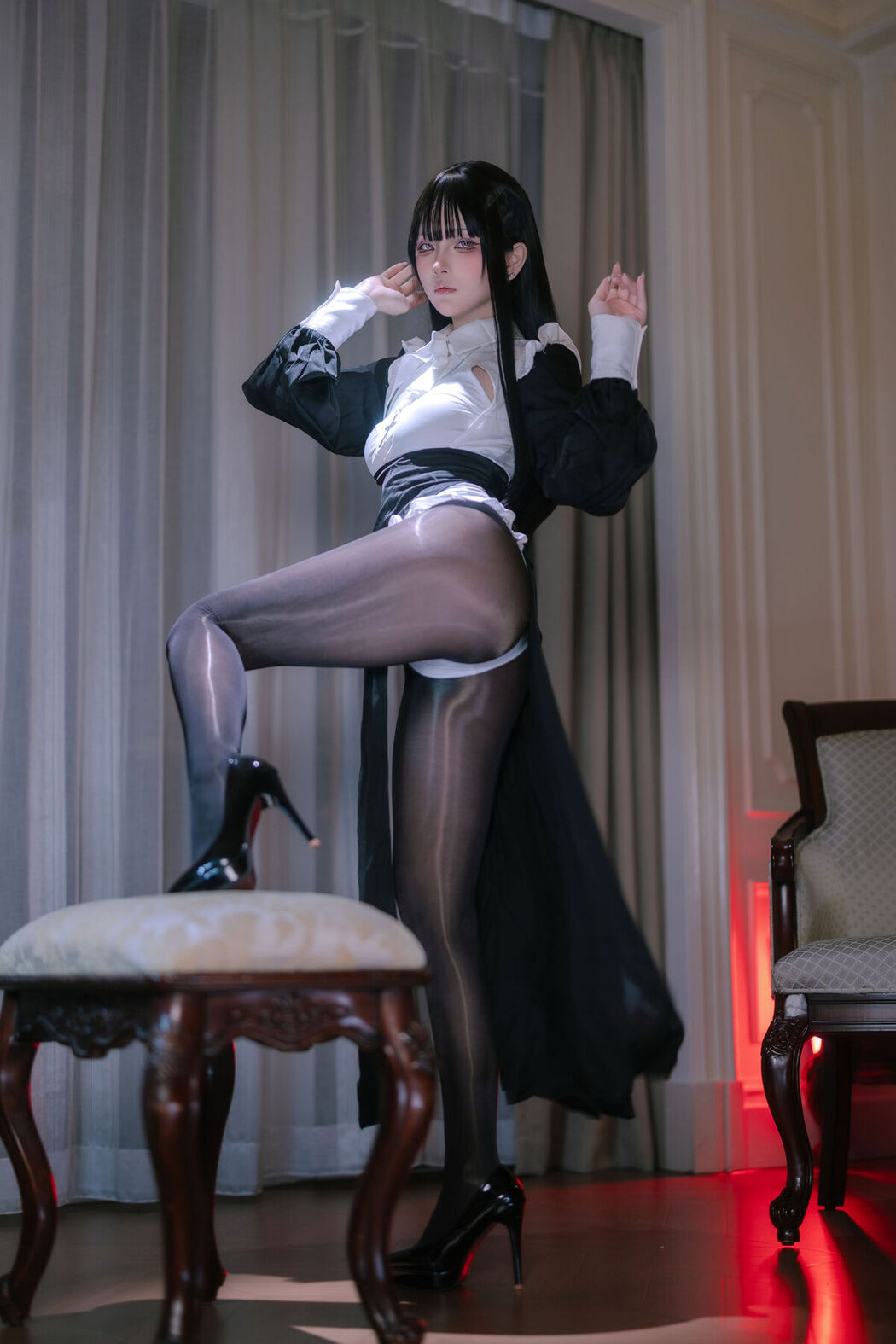 Coser@屿鱼 – 黑丝修女 (41P)