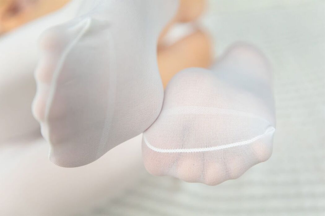 Coser@神楽坂真冬 – 白丝小熊 (76P – 2V)