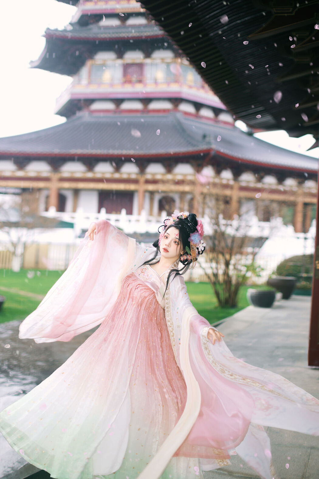 YiTuYu艺图语 Vol.8650 Qi Qi (29P)